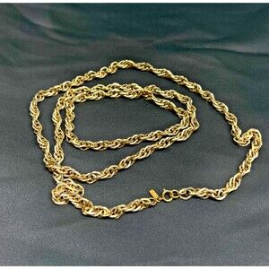 VTG  Monet Signed Gold Tone Long Chunky Chain oval Link Necklace 52"